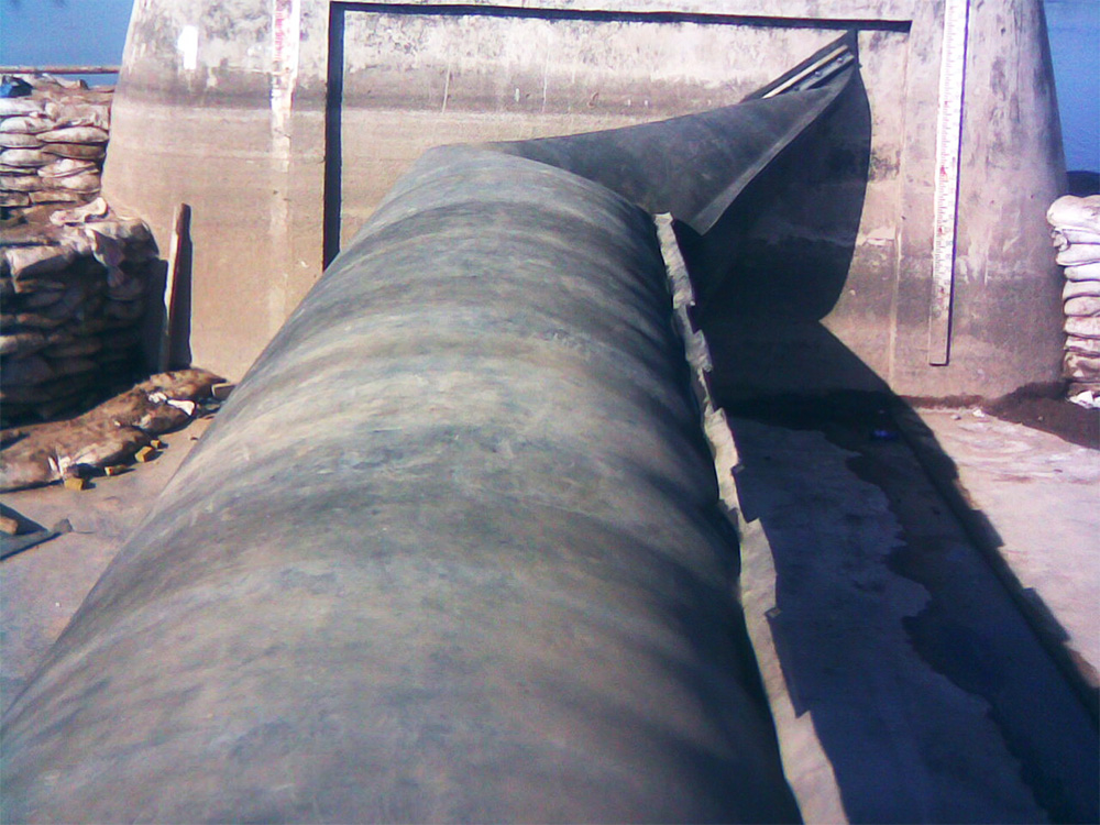 國(guó)外橡膠壩